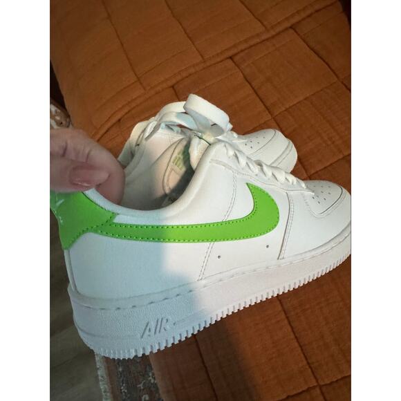 New Nike Air Force 1 - White with Neon Green - Picture 5 of 9